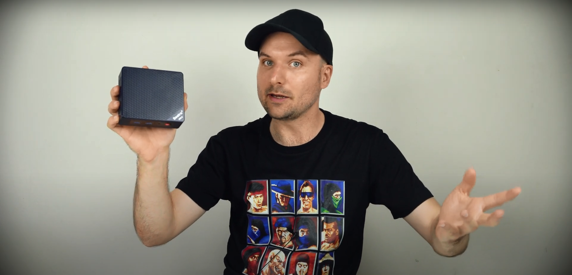 Carica il video: 